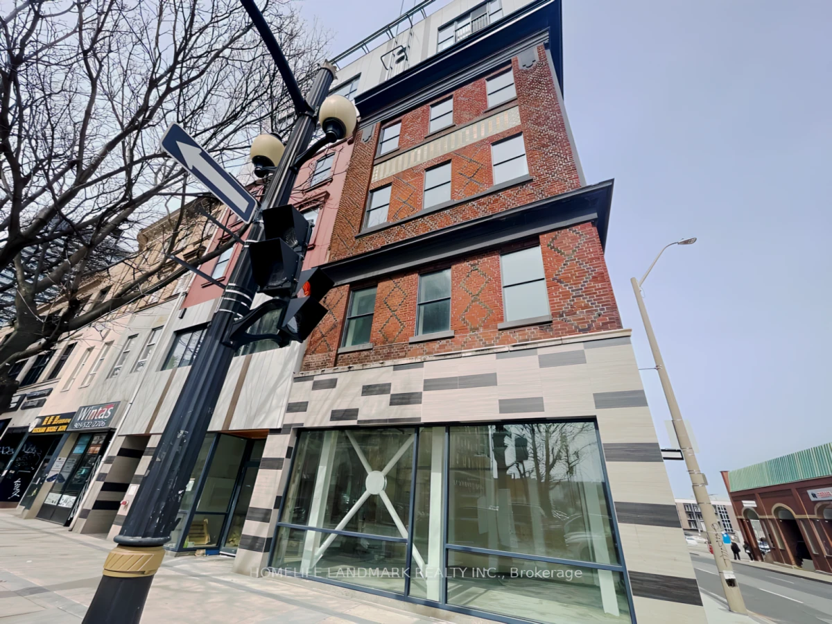 304 121 King St E 0
