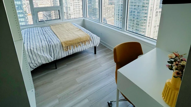 Liwinco - The City Place (17 Bathurst Street) 1