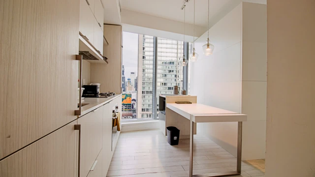 Liwinco - Yonge Dundas Street (197 Yonge St) 2