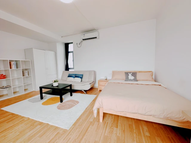 Winage Apartment · Window of Binhai Store
