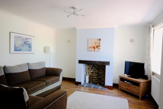 Elmfield Avenue, DH1 1DQ 2