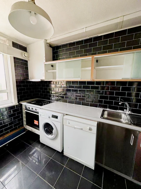 Hornchurch Court 4