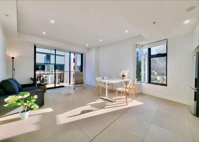 103 Dalmeny Ave 1