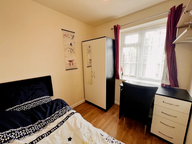 161 Charter Avenue 2
