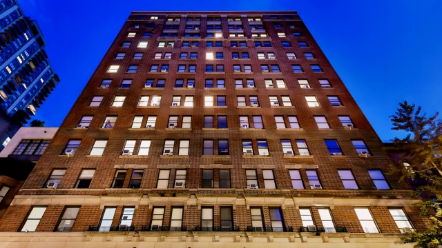 Parc Coliseum Apartments 1