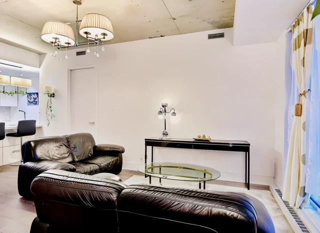 702 - 1188 Av. Union 4