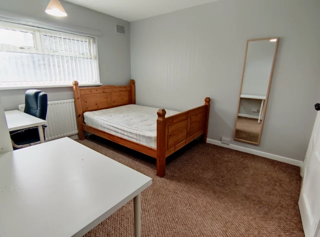 210 Sir Henry Parkes Road 4