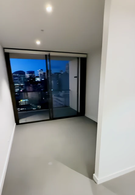 81 Harbour St 2