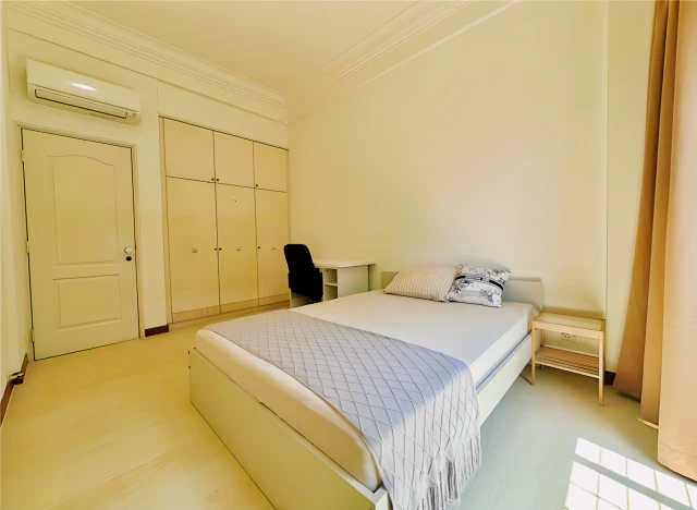 Banyan Condo - F 1