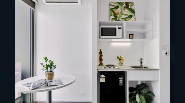 304 Waymouth Street 3