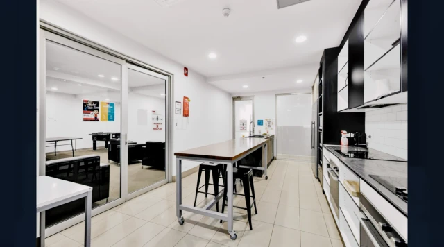 304 Waymouth Street 4