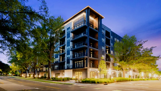 900 Willow 1