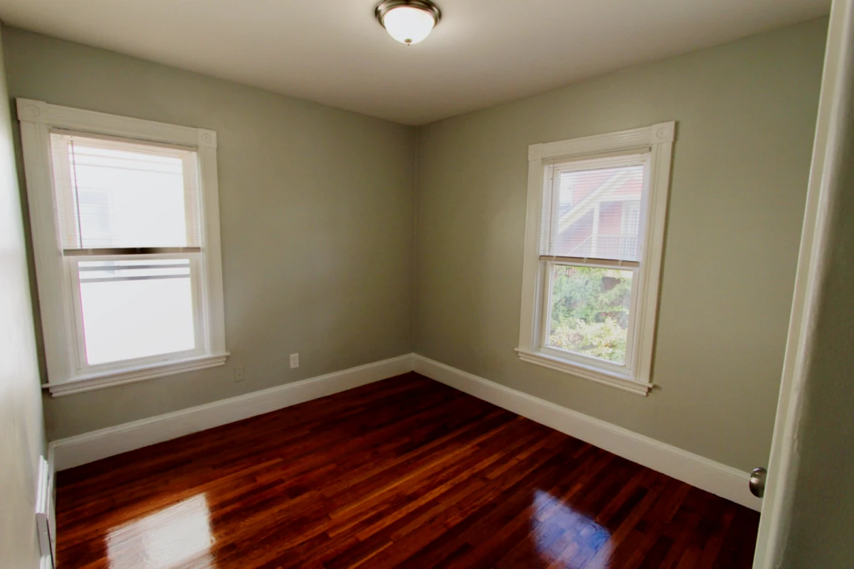 34 Russell st. 0