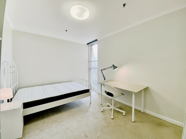 44-50 Gardeners Rd 1