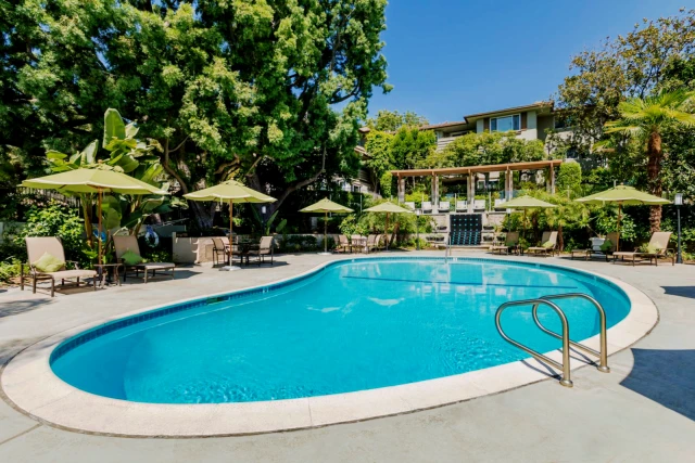 Orange Grove Circle Apartments 2