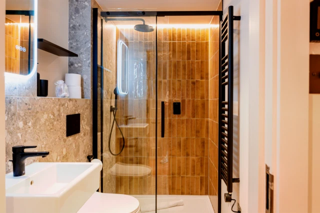 Notting Hill - London student accommodation - Mezzanine Studio