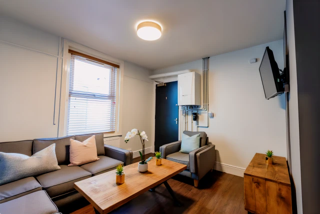 109 Mount Pleasant Road 1