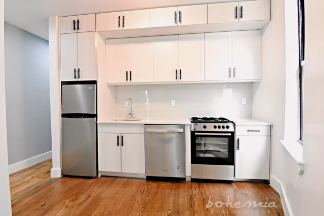 568 West 192nd Street 4