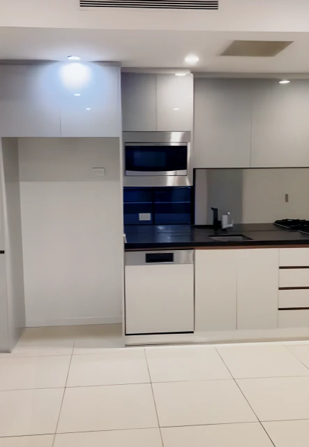 16 Confectioners Way 4