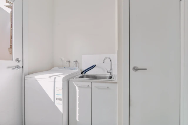 10 Binalong Avenue 3