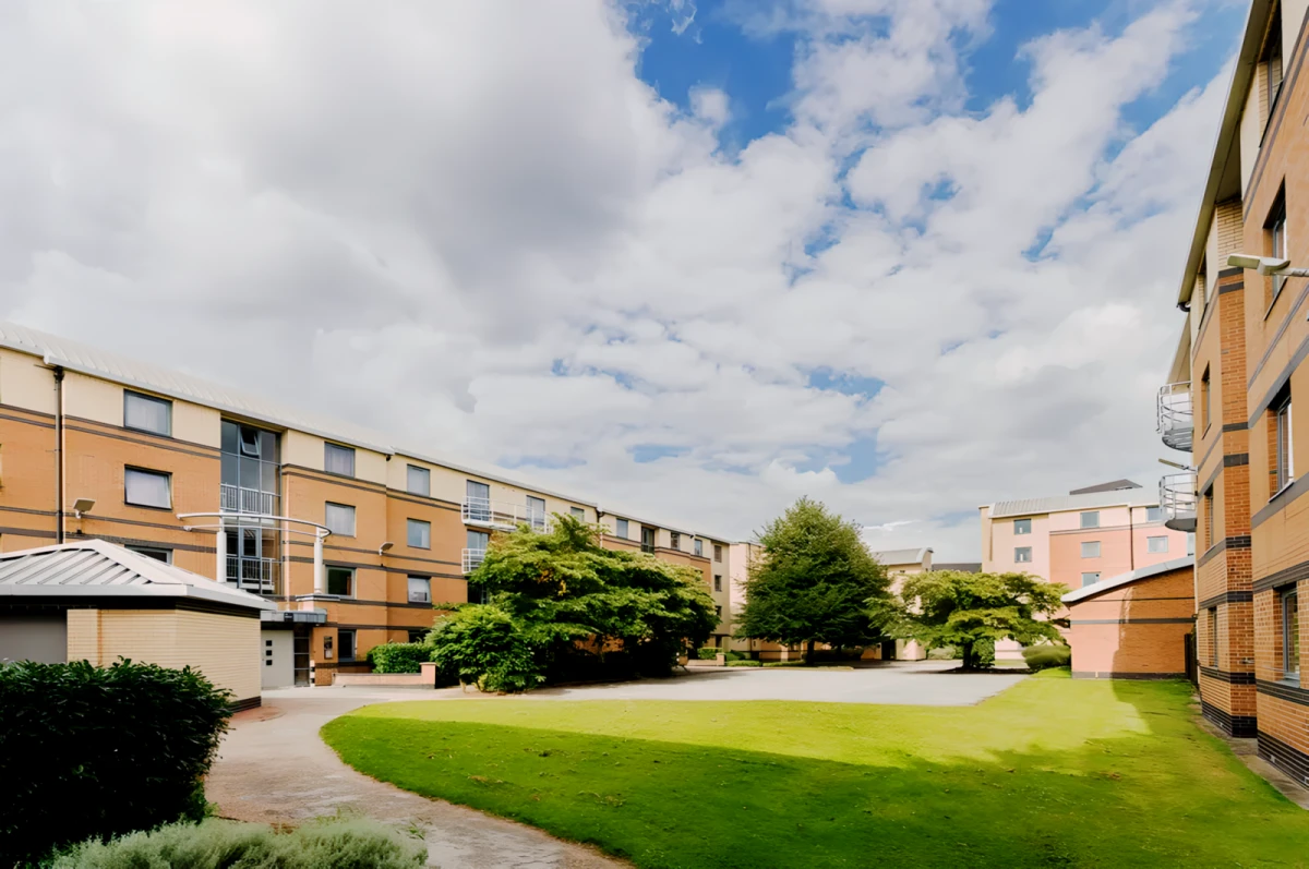 Clarence Dock Village 0