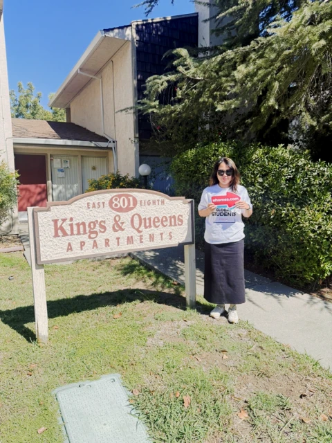 Kings & Queens Apartments 3