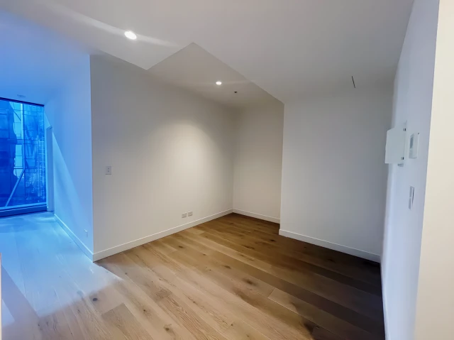 648 Lonsdale Street 2