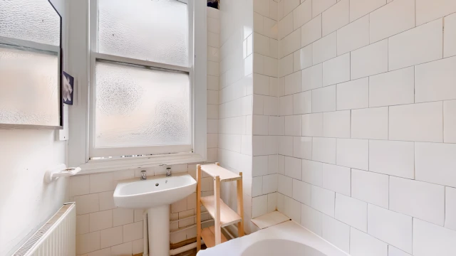 Kenway Road 28782# 4