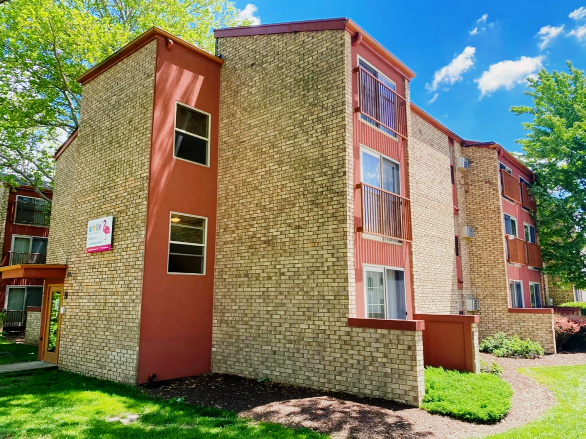 601 E Clark 0