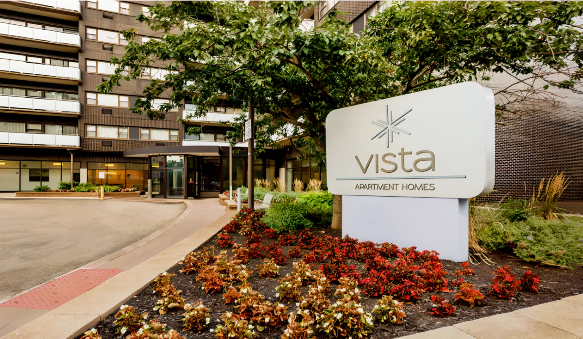 Vista Apartment Homes 0