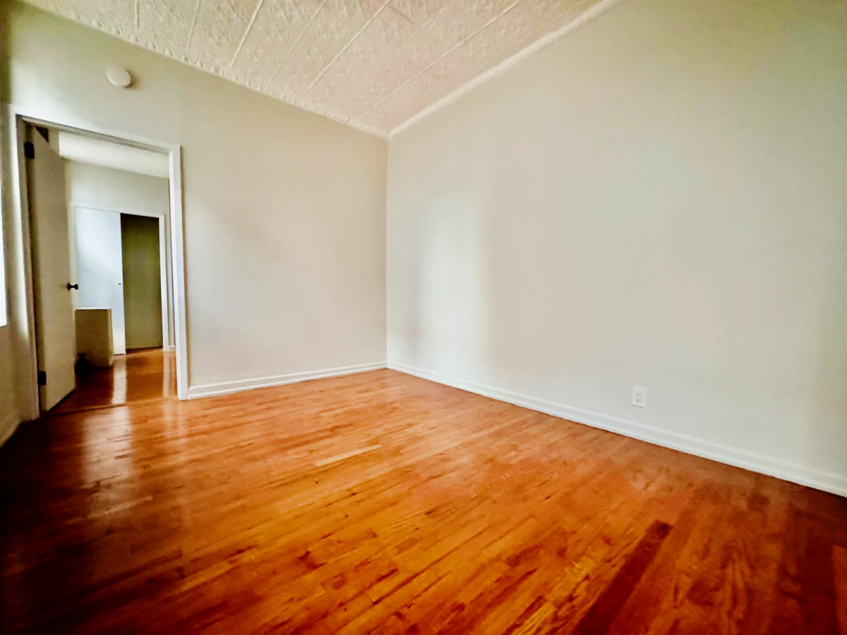 2476 Arthur Avenue 0