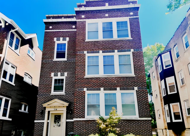 714 Newly Renovated 3 Bed-2 Bath Steps from Loop, WashU & Forest Park