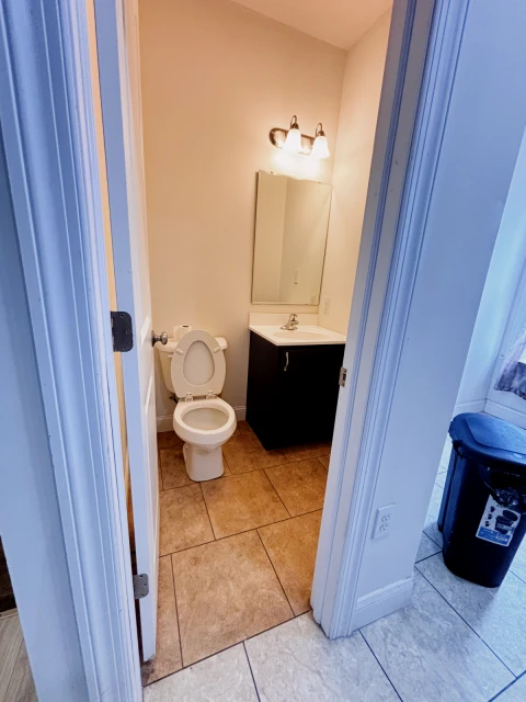 伊萨卡BELLE SHERMAN三室三卫找一个室友 1