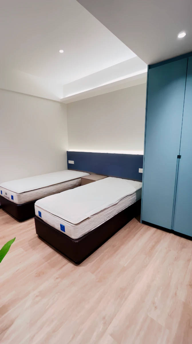 752 Bloom Apartment 0