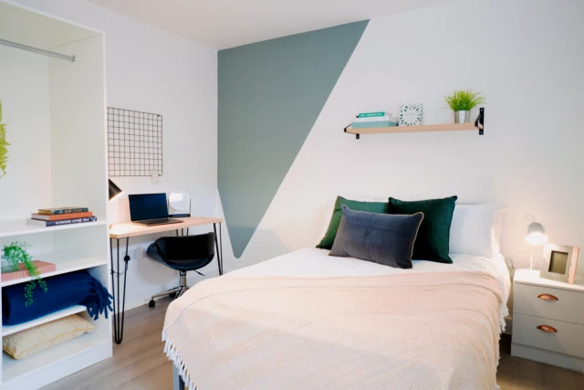 Flat 1, 34 Ruskin Avenue 1