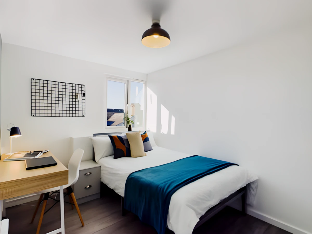 128 Uttoxeter New Road 0