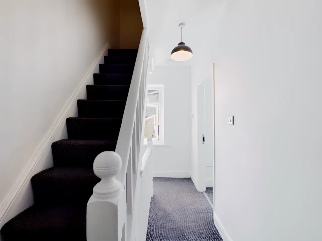 17 Gladstone Terrace 3