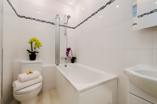 LH-Queens‘ Court 2