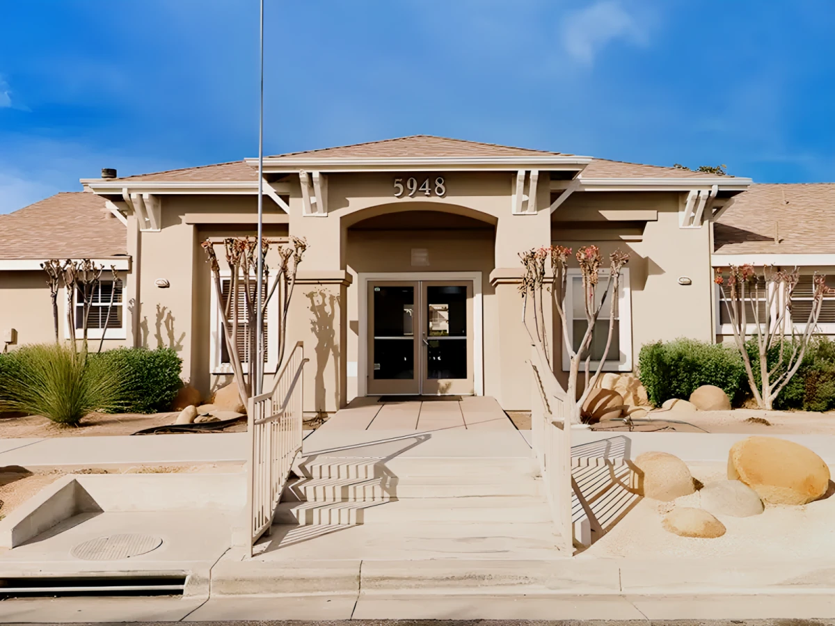 Harmony Court Apartments - Bakersfield student accommodation