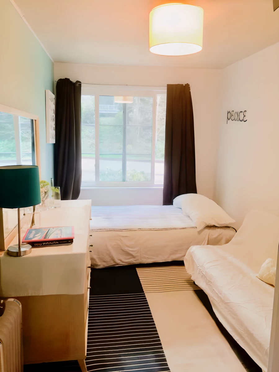 North Seattle Cozy Bedroom 0