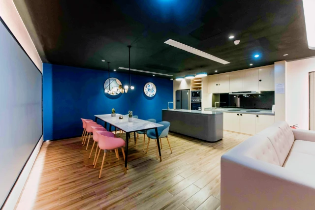 Fanshen Subway Station Store - CJIA Apartment 4