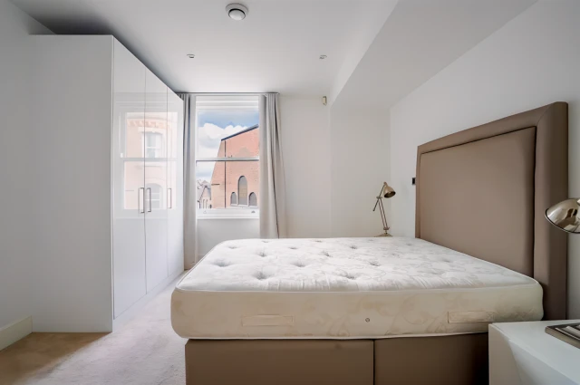 14 Castle Chambers Clifford Street 1