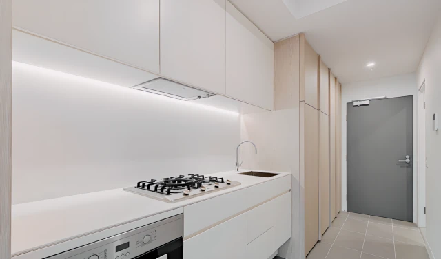 8 Pearl River Road, Docklands 2