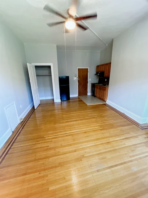 CA - 227 South 42nd Street 2