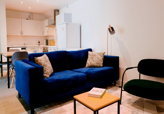 Flat 1, 331 Dickenson Road 1