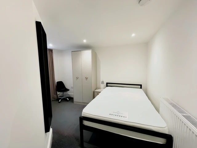 20E Portland Street 1