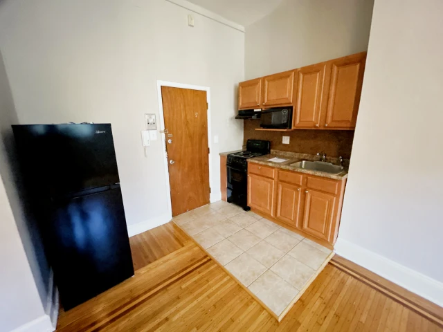 CA - 227 South 42nd Street 1