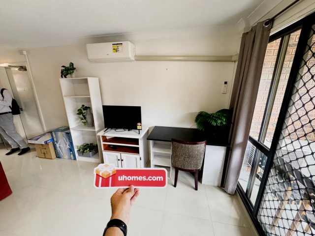 237 Sir Fred Schonell Drive 4
