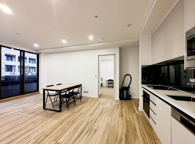 12 Galloway Street 3