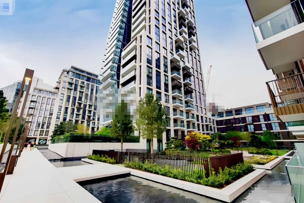 Gauging Square, London Dock, E1W 0